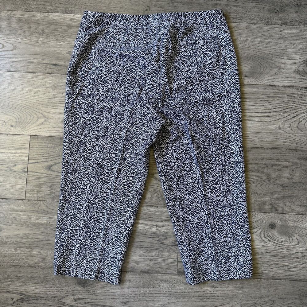 Rafaella Curvy Cheetah‎ Print Capri Pants - Size 12 - Picture 10 of 10